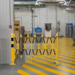 Expanding barrier
